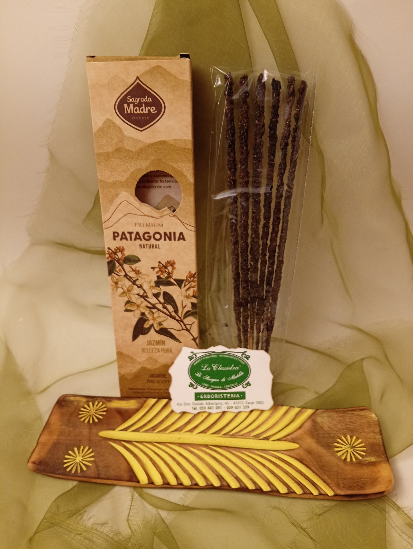 Incenso Sagrada Madre Jazmin con portaincenso in legno e biglietto - Erboristeria La Clessidra Carpi