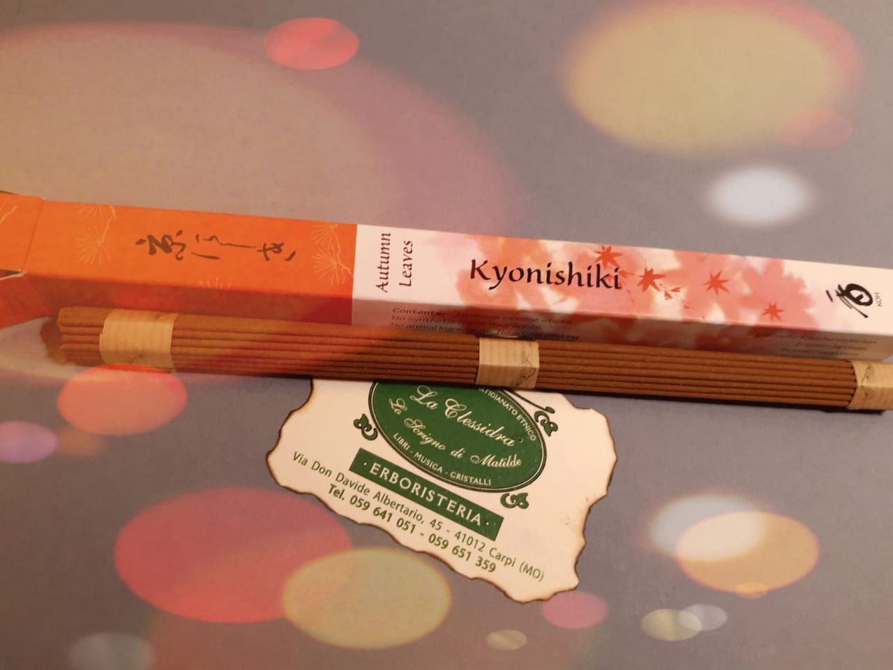 Incenso Giapponese Shoyeido Daily Kyonishiki Foglie d Autunno con stick di incensi visibili - Erboristeria La Clessidra Carpi