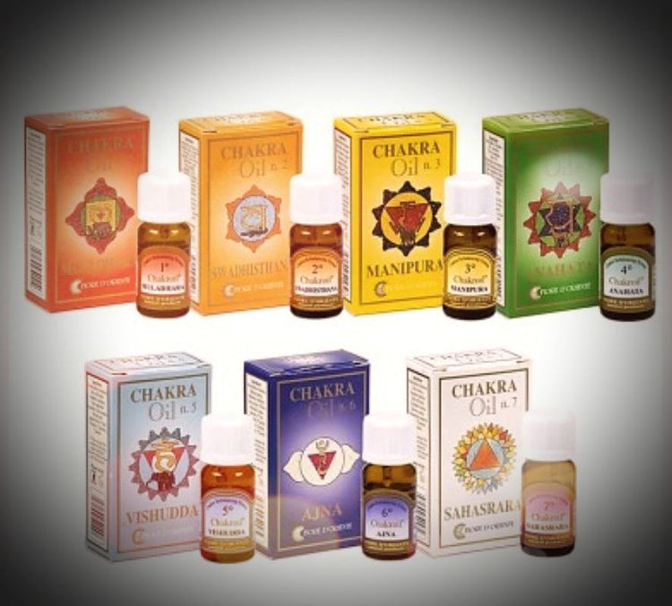 OLI ESSENZIALI DEI CHAKRA