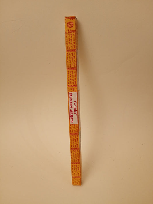 Nag Champa Goloka Giallo : 8 stick in confezione quadra