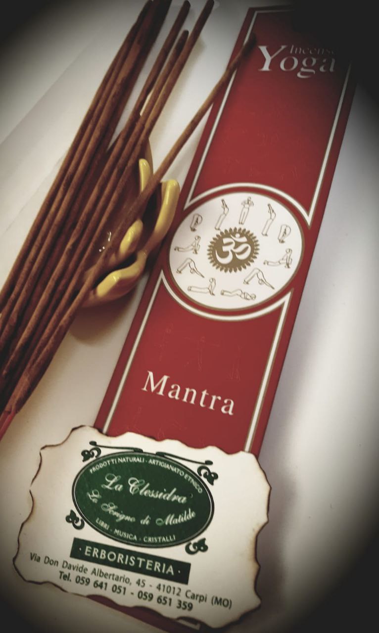 INCENSO IN STICK YOGA FIORE D'ORIENTE: MANTRA