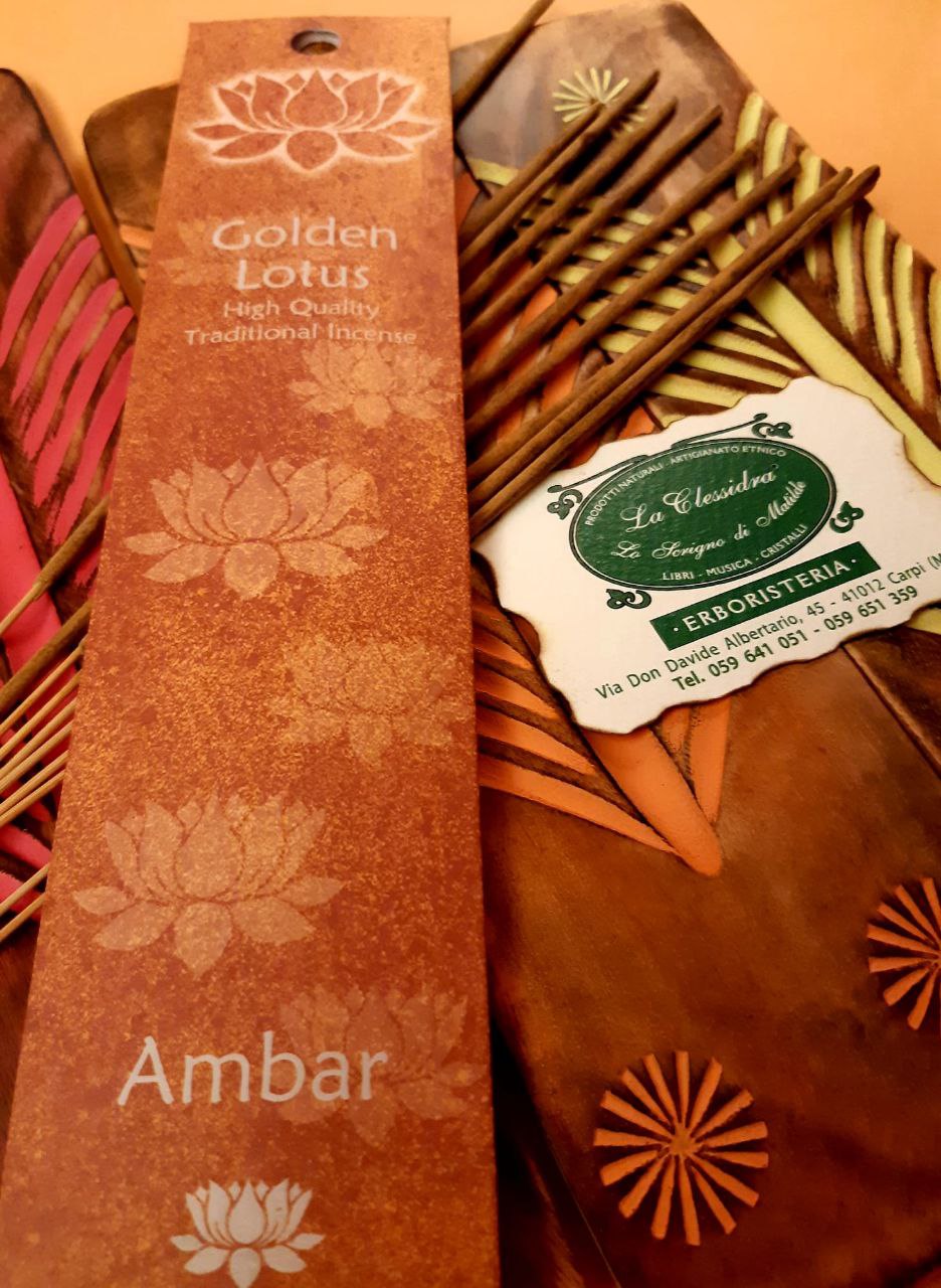 INCENSO IN STICK GOLDEN LOTUS: AMBAR (AMBRA)