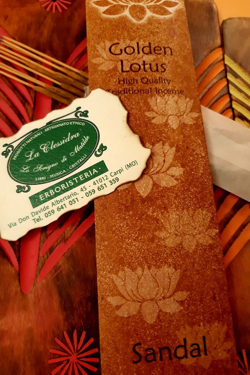 INCENSO IN STICK  GOLDEN LOTUS: SANDAL (SANDALO)