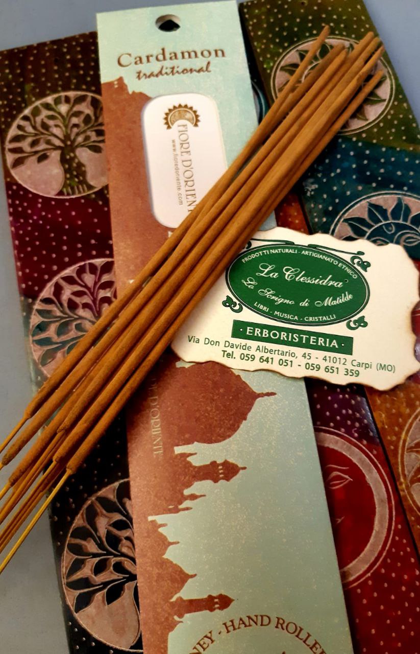 INCENSO  IN STICK TRADITIONAL: CARDAMOMO