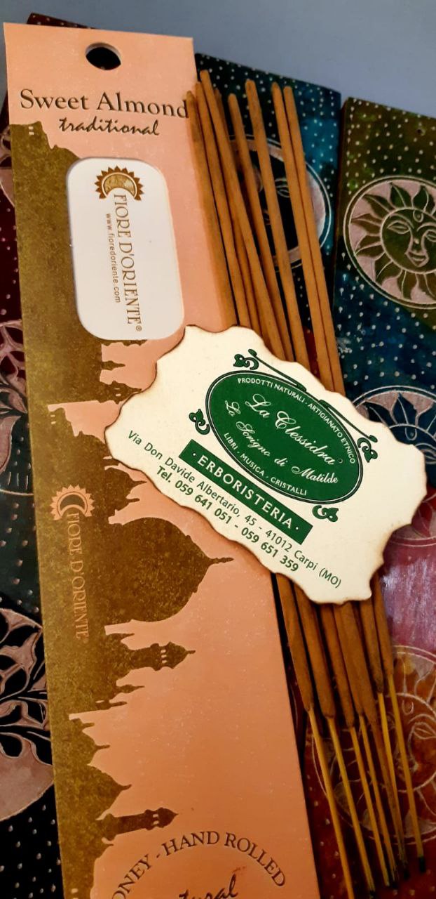 INCENSO  IN STICK TRADITIONAL: SWEET ALMOND (MANDORLA)