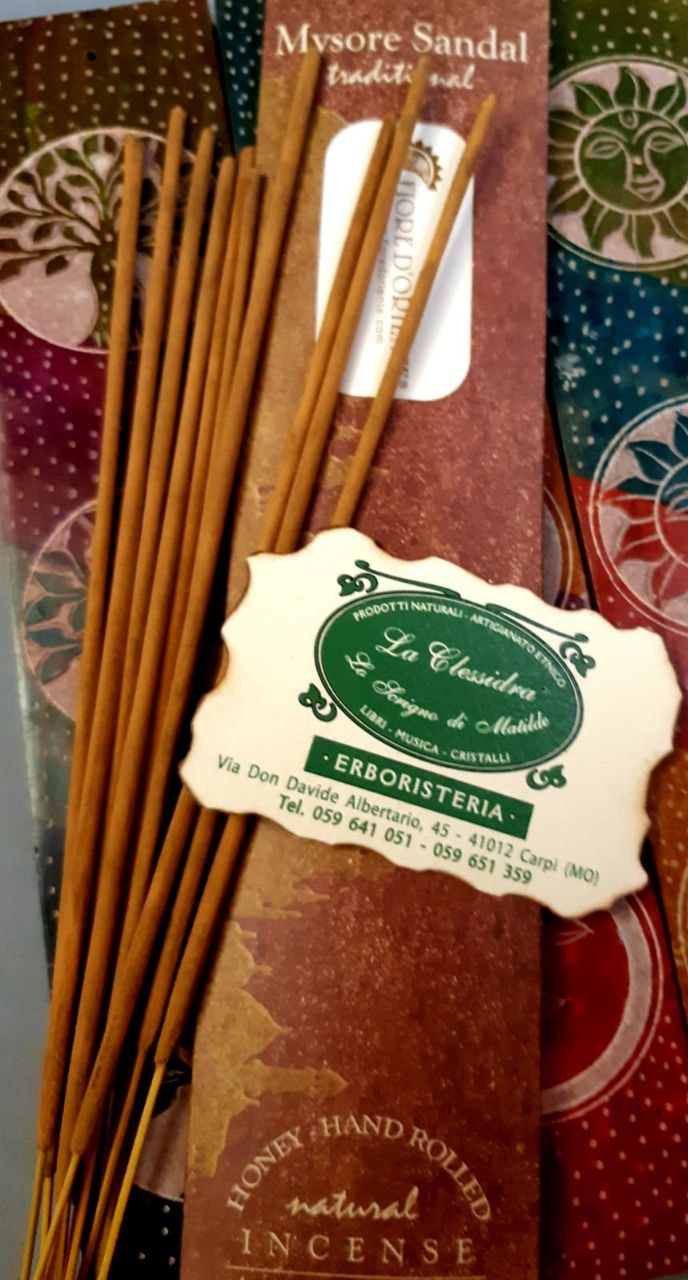 INCENSO  IN STICK TRADITIONAL: MYSORE SANDAL (SANDALO)