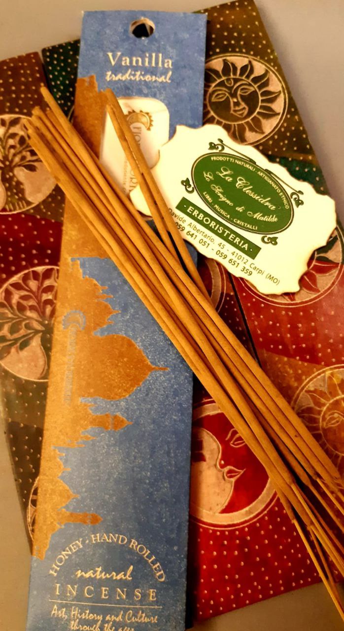 INCENSO  IN STICK TRADITIONAL: VANILLA (VANIGLIA)