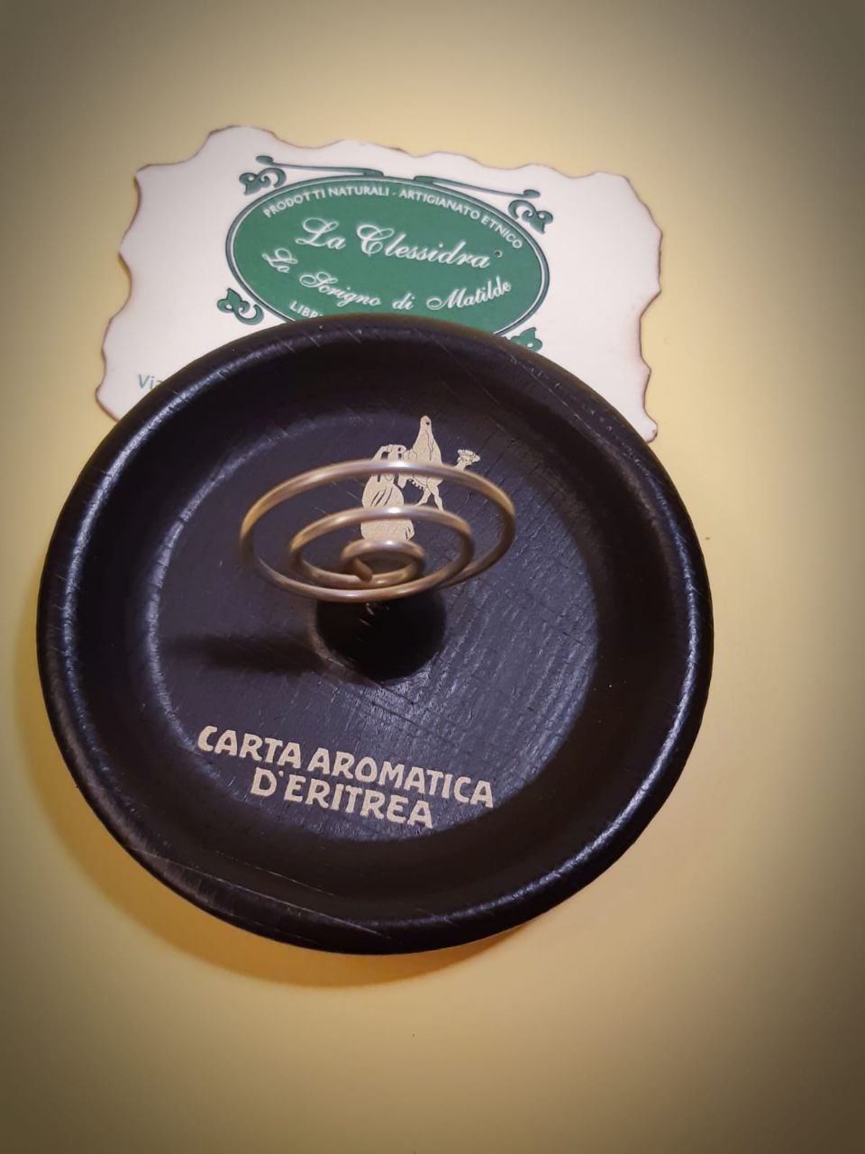 Carta d'Eritrea:  PIATTINO BRUCIATORE PER CARTINE IN LEGNO