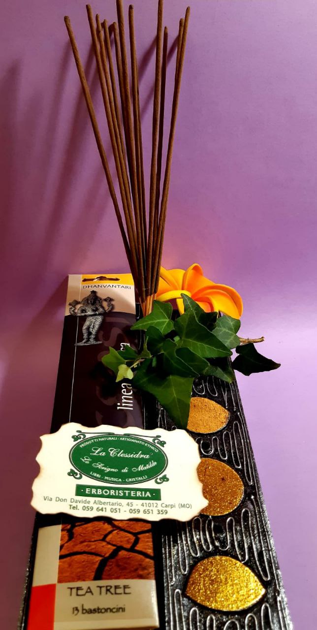 Incenso in stick tradizionale Dhanvantari: tea tree