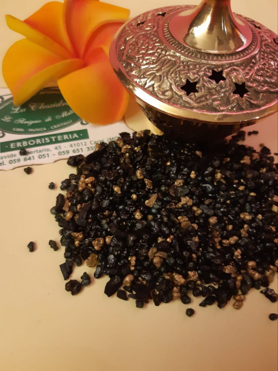 INCENSO IN GRANI:  PAPALE (mix oleoresine)