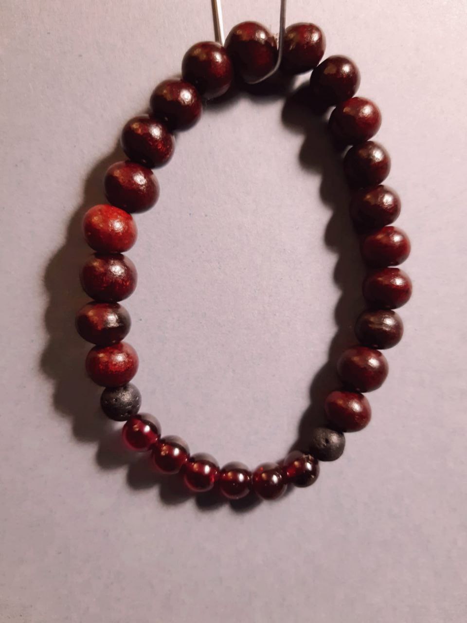 CHAKRA BRACCIALE LEGNO: n°1 MULADHARA GRANATO