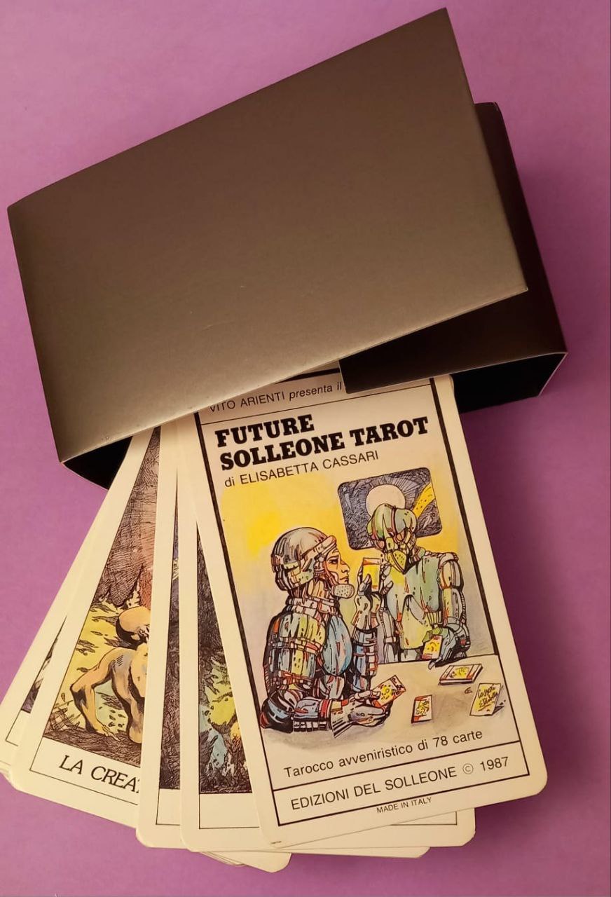 TAROCCHI: FUTURE SOLLEONE TAROT di Elisa Cassari